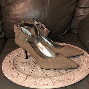 Audrey Brooke 8.5 Pointed Toe Ankle Strap Genuine Leather Suede Mariah Heels